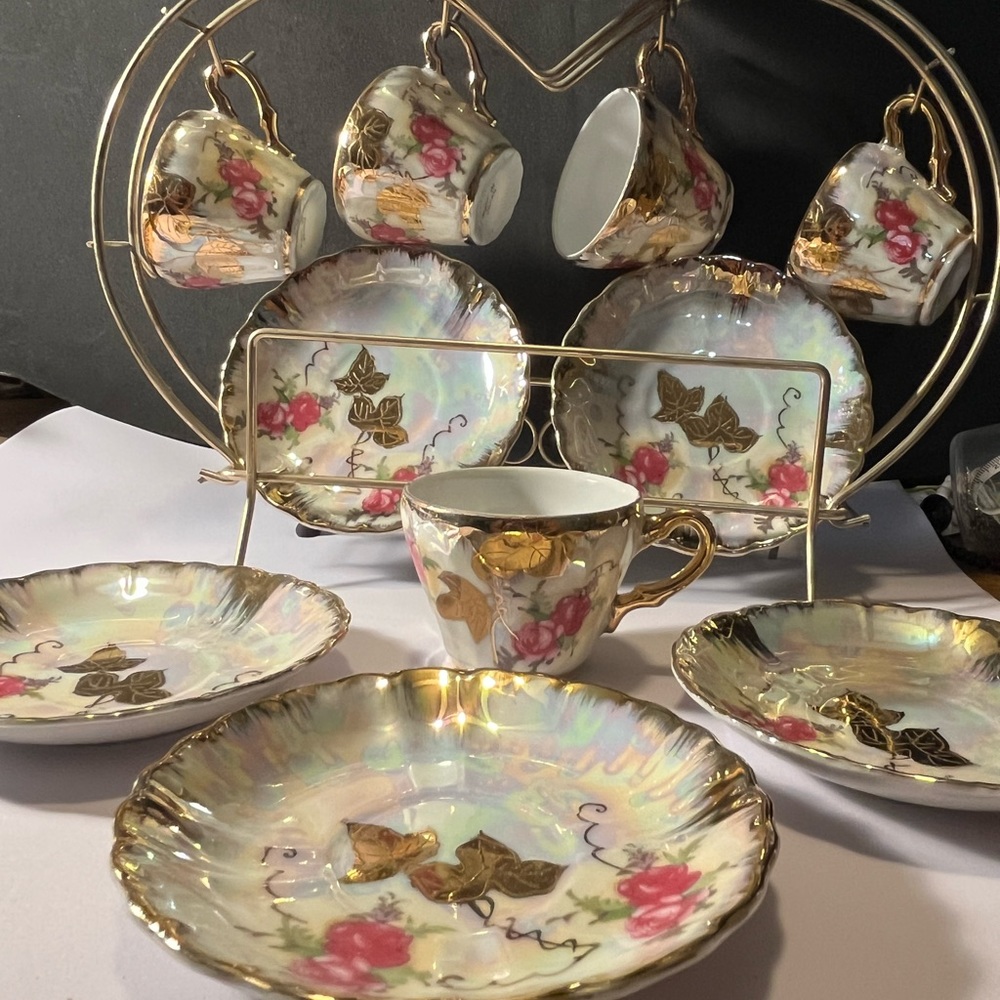 Pretty cup & saucer set from Sterling China made in Japan.  Excellent condition.